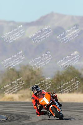 media/Dec-04-2025-Racers Edge (Thu) [[5ebc9f124d]]/3-B Group/1-Session 1 (Turn 7)/